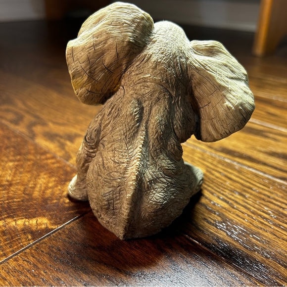 Tuskers Hand Painted 'Tearful Maxwell' Elephant Ornament / Figurine - Picture 4 of 9